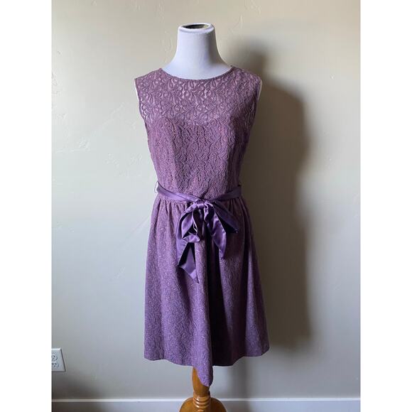 Tevolio Purple Lace Knee Length Tie Waist Sleeveless Dress- Size 6 (has pockets) - Picture 1 of 10